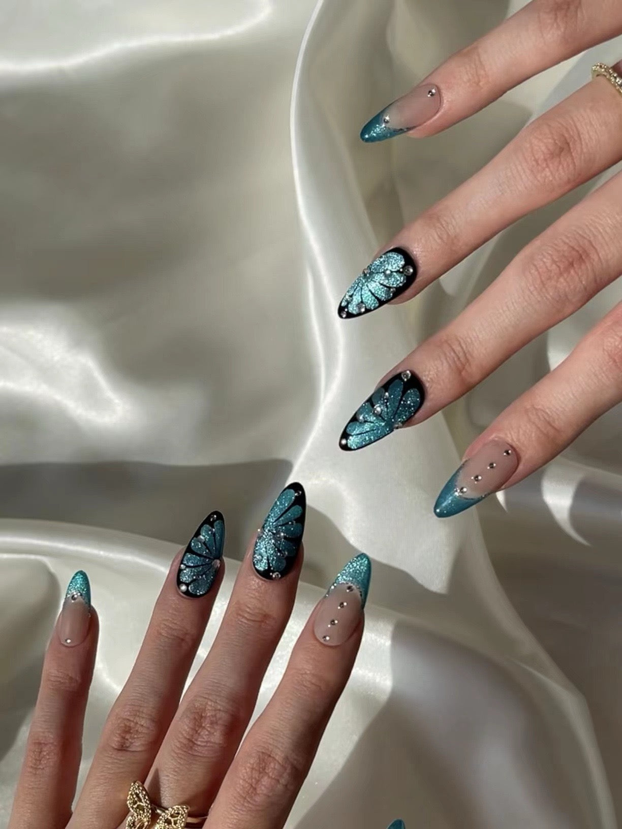 Butterfly - Paripari Nails